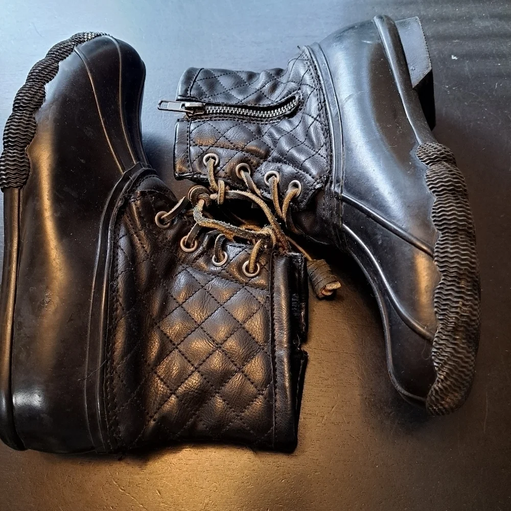Steve Madden Black Rain Boots   Size 7